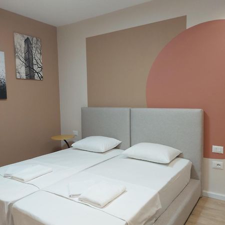 Center Cozy Nest Hotel Tirana Exterior foto