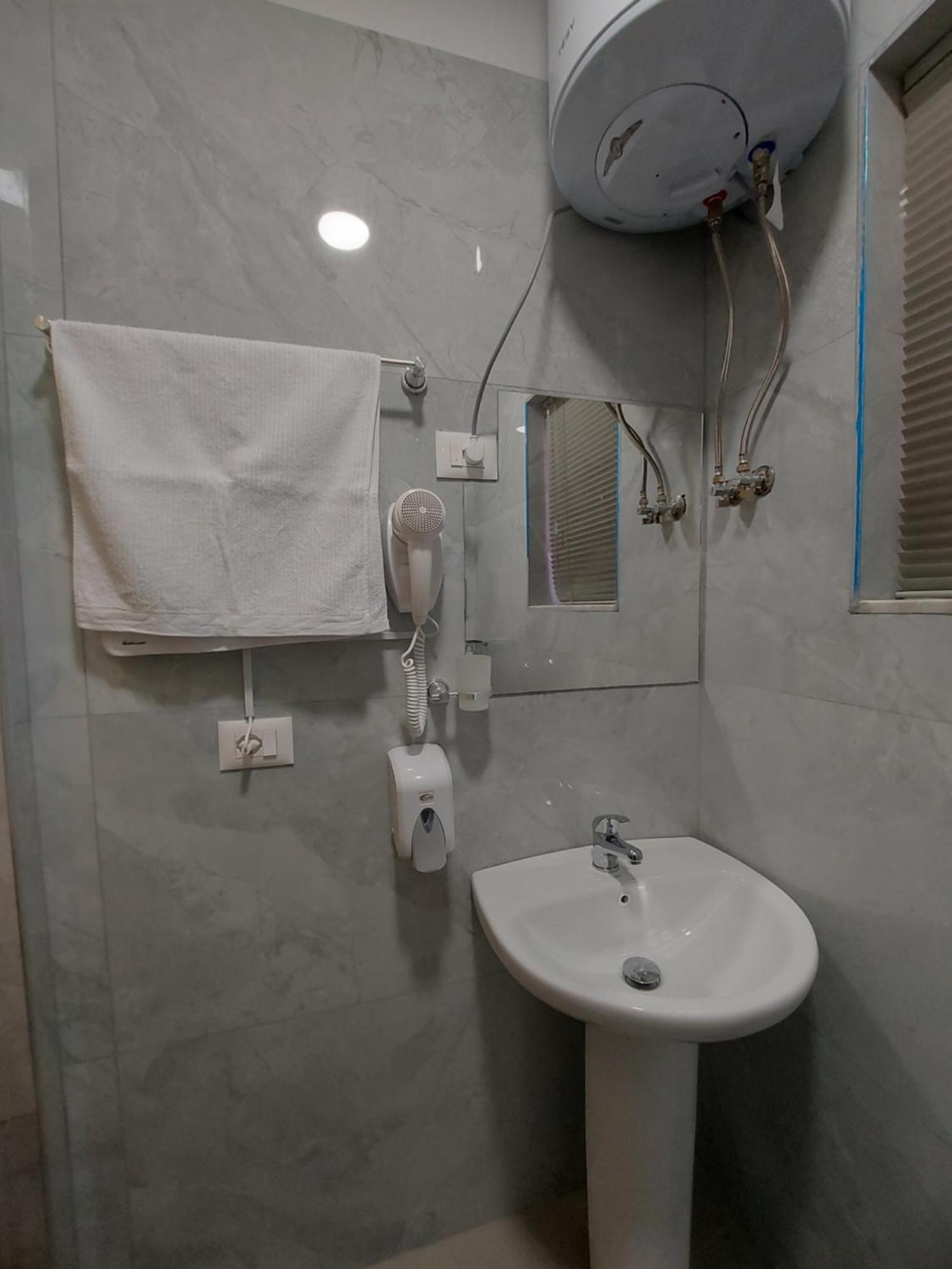 Center Cozy Nest Hotel Tirana Exterior foto