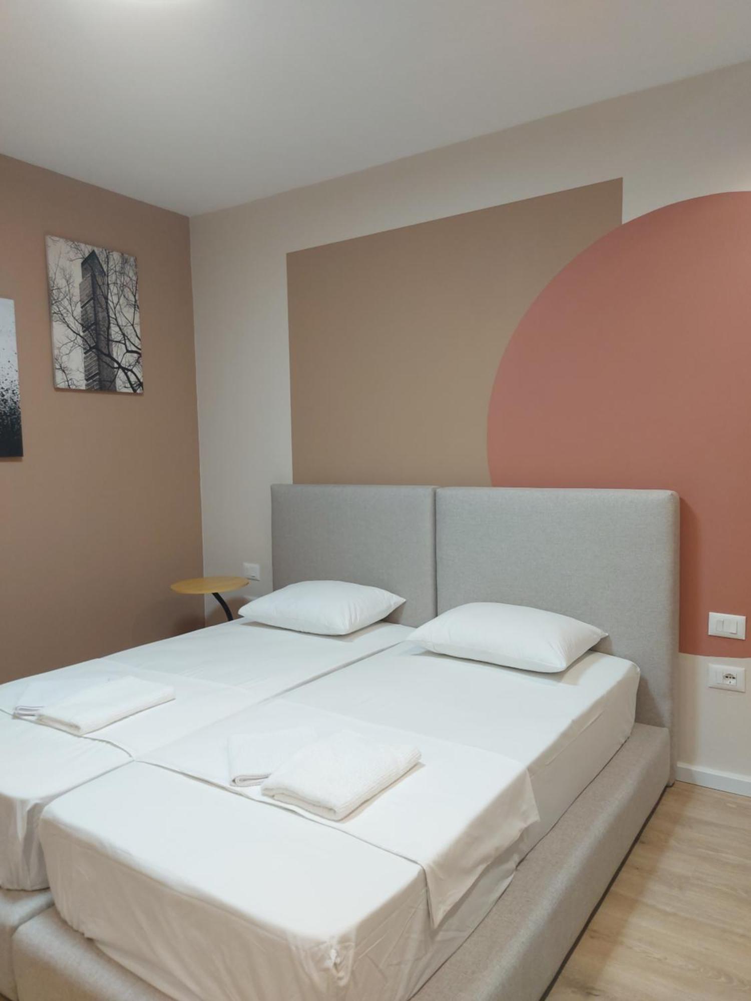 Center Cozy Nest Hotel Tirana Exterior foto