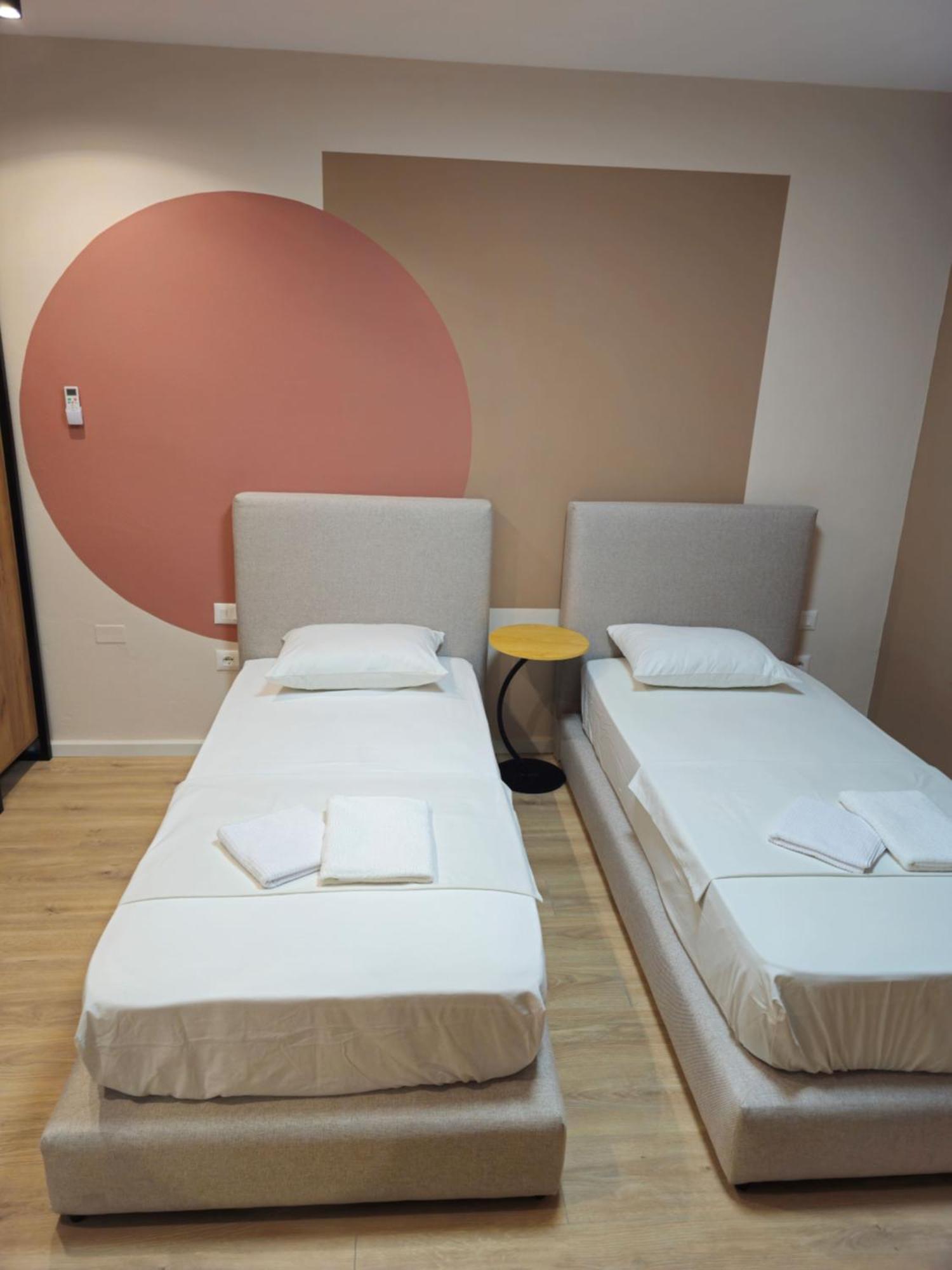 Center Cozy Nest Hotel Tirana Exterior foto